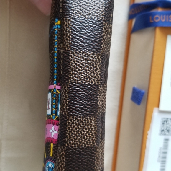 Louis Vuitton Mini Pochette Christmas 2020 edition - Picture 13 of 16